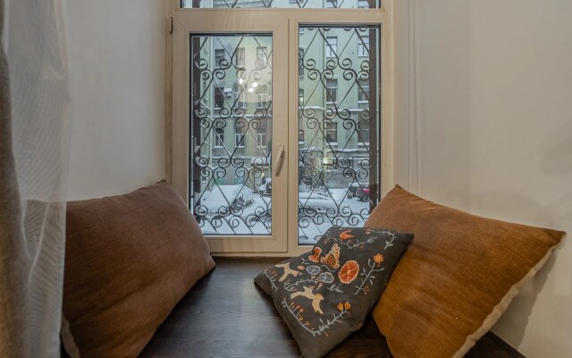 Dvuhkomnatnyie Apartamentyi V Tsentre Na Marata Apartments