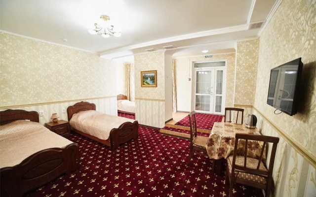Отель Pan Tourist