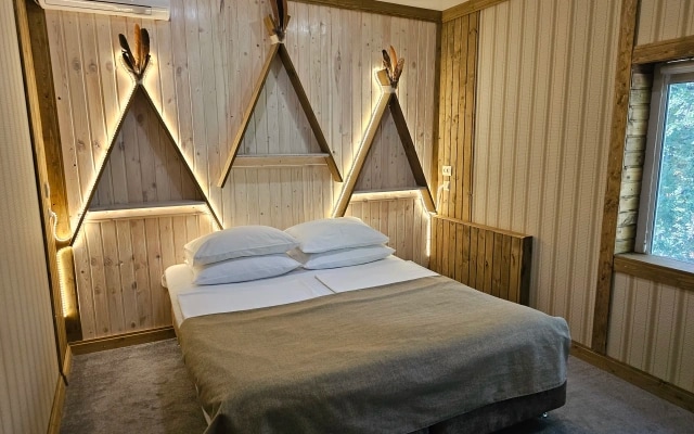 Lemon Joe Hotel