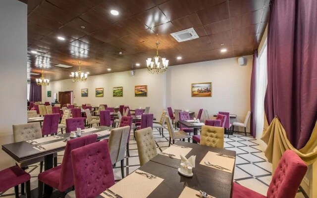 Отель Fortis Hotel Dubrovka