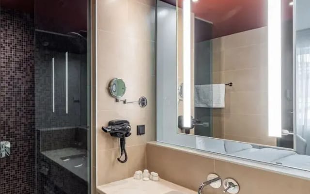 Отель Robinson City TGB