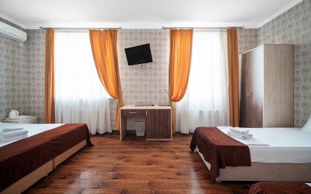 Отель Mari Inn