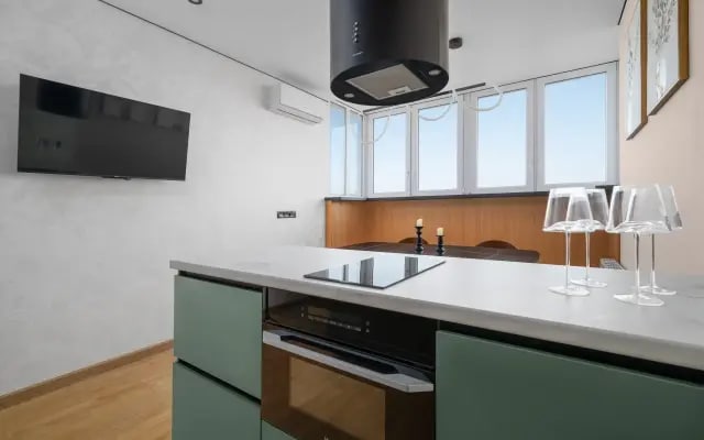 Квартира на Мурата Ахеджака 12к8