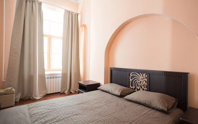 BM 13 Apartments