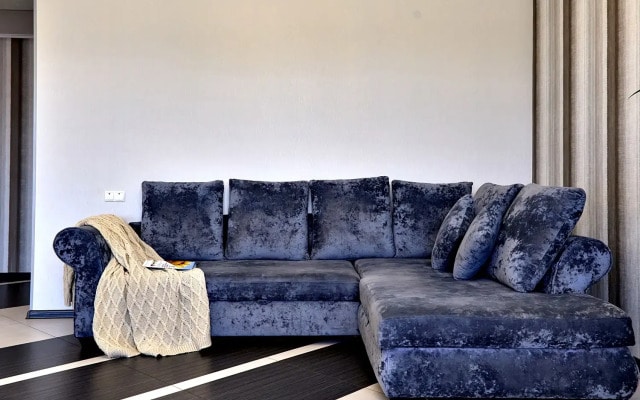 Квартира трехкомнатная рядом с парком Галицкого