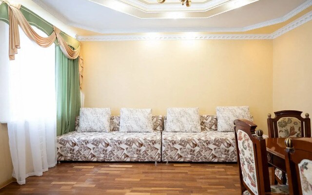 Апартаменты Right Room трехкомнатные на улице Баррикад 8