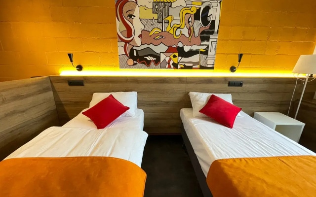 Квартира 2 Ночи в Новом Комплексе Ramada (3)