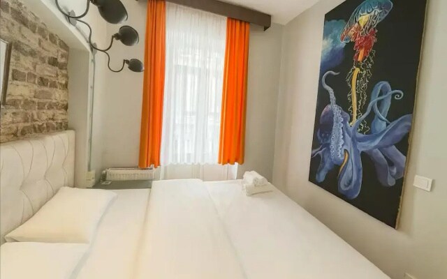 Апартаменты 2 Bedroom Galata with little balcony