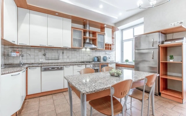Апартаменты Big city Apartment