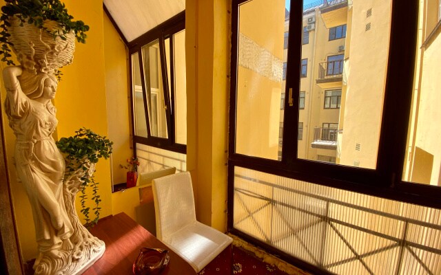 Квартира Большая Двухкомнатная на Ленина 18