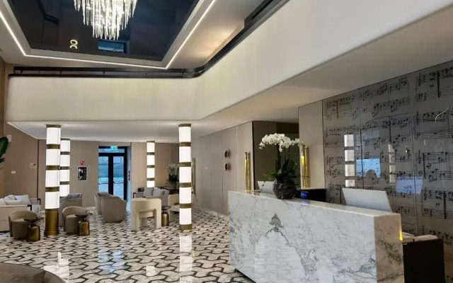 Отель Omnia Aria Palace