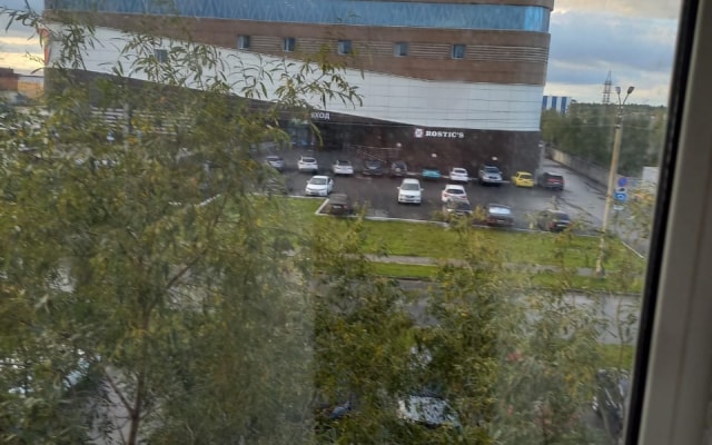 Квартира рядом НГДУ, ТРЦ Бумеранг, Каток