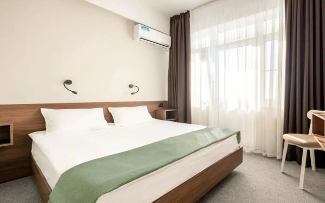 Отель Гарден Хиллс Hotel by Provence