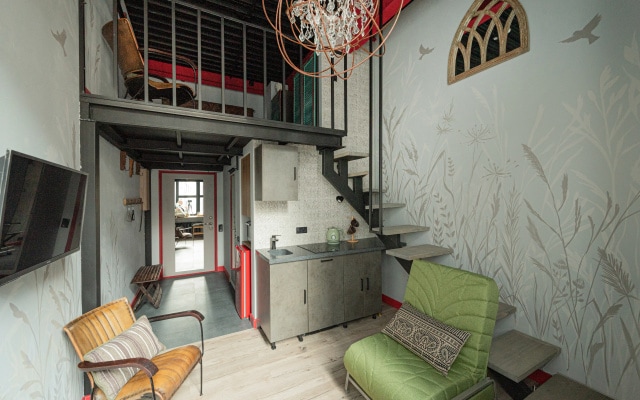Квартира Moscow Deluxe Apartments Soho Bohemian Loft