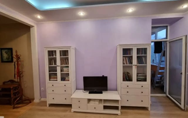 Квартира Двухкомнатная с Высокими Потолками Рядом с Центром Города