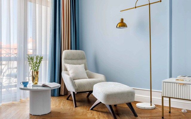 Апартаменты на Первой Береговой Линии с Летним Бассейном Home Group