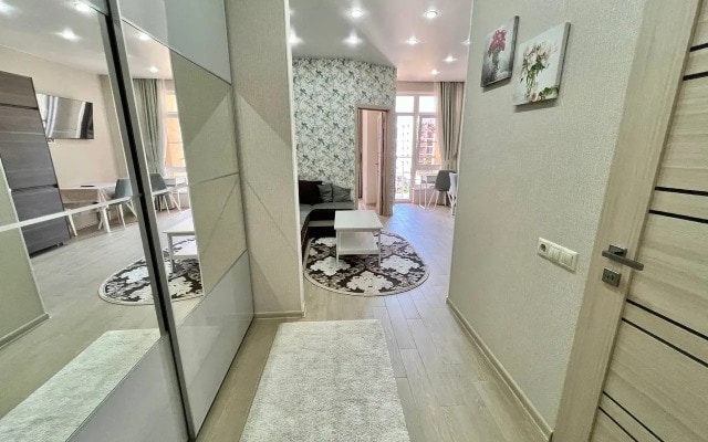 Квартира Изумрудная 38 1