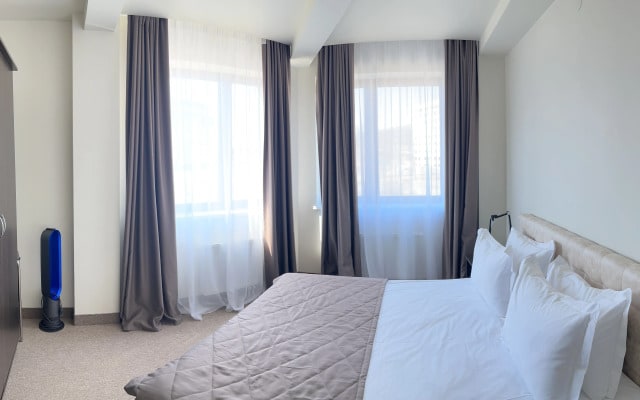 Hotel Paris Gostinichnogo Kompleksa Dvfu