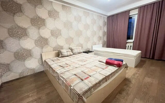 Квартира на улице Братьев Жабровых 3