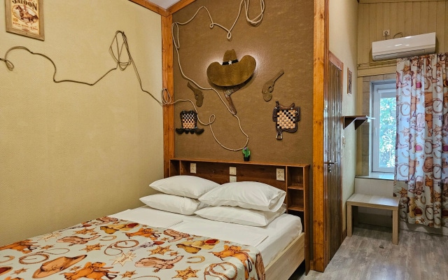 Lemon Joe Hotel