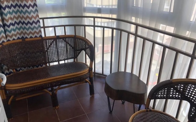 Dvushka na Gaydara Furnished rooms