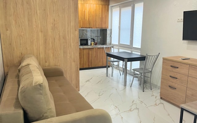 Апартаменты Актер House