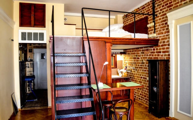 Квартира Antic Style Apartments