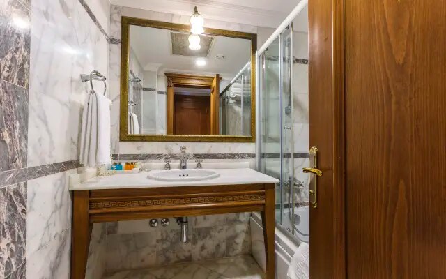 Acra Hotel - Special Class