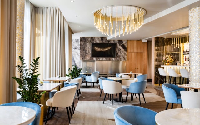 Гостиница Radisson Blu Белорусская, Москва