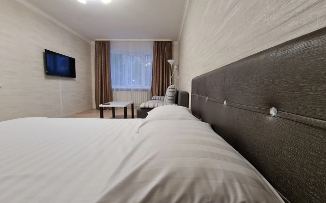 Апартаменты в центре на переулке Буянова, 4