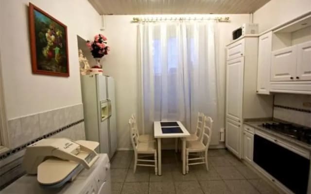 Меблированные комнаты Версаль на Брестской