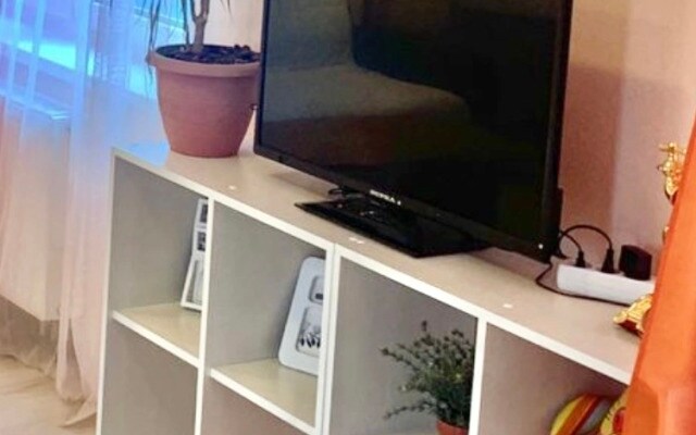 Квартира Уютная в Новом Доме Недалеко от Центра для Некурящих Людей
