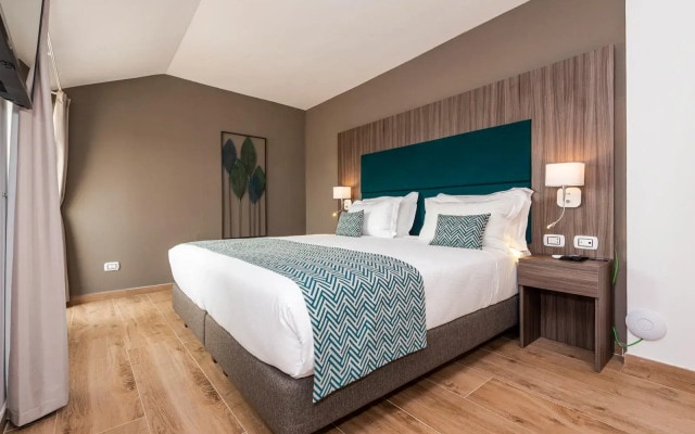 Aurelia Antica Suites and Apartments