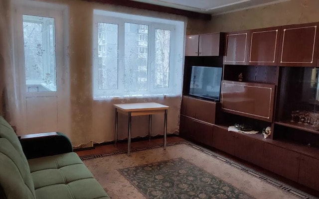Квартира на проспекте Художников 7к2