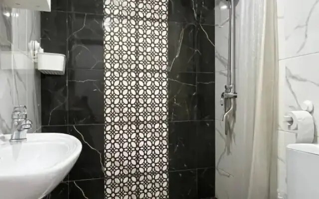 Апартаменты в жилом доме Marco's Apartment House