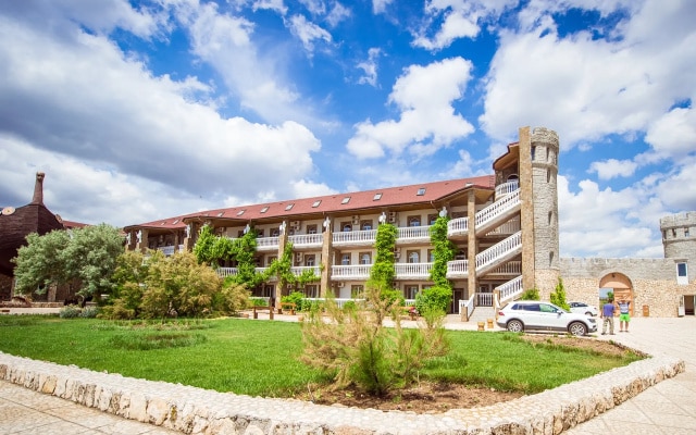 Zamok Viking Hotel