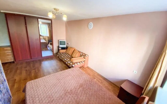 Квартира на Антонова, 4