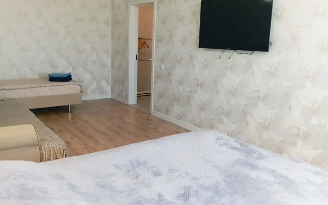 Квартира на Автомобилистов 13