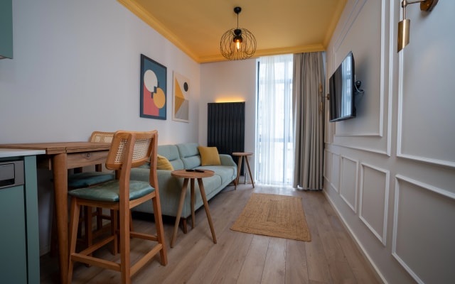 Bird Nest Suites