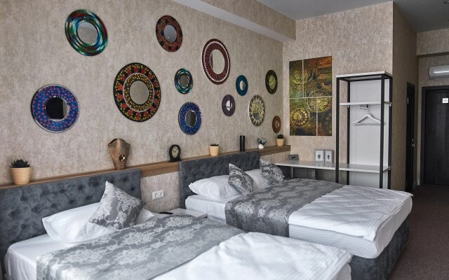 Отель July Hotel