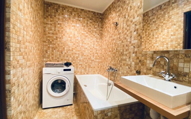 Апартаменты Yellow Floor Apartment