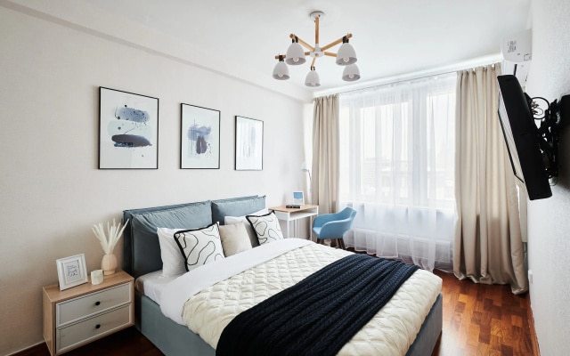 Квартира GM Apartments Стильная Трехкомнатная с видом на Новый Арбат