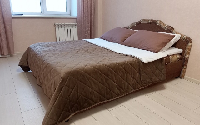 Квартира Кирова 120А оранжевая квартира