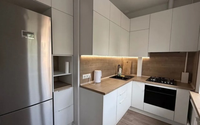Квартира Атмoсферная Cталинка 50 М² С Видом На Oпеpный Теaтр