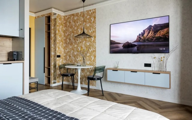 Апартаменты Relax View | Rasko home | c красивым ночным видом с высоты полета птиц