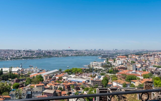 Отель Big Urban Stay Taksim & With Sea View