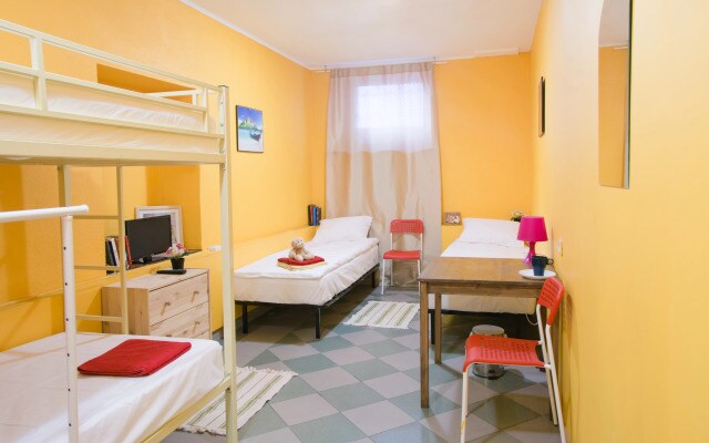 Liniya Hostel