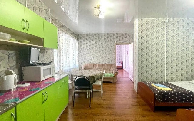 Апартаменты С кухней гостиной и отдельной спальней