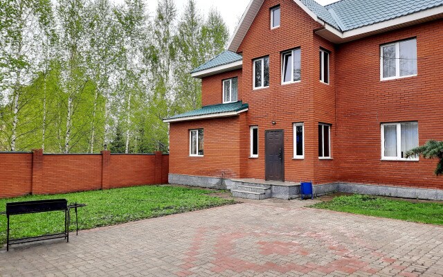 Гостевой дом Red house by Castro