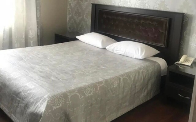 Отель Люксор